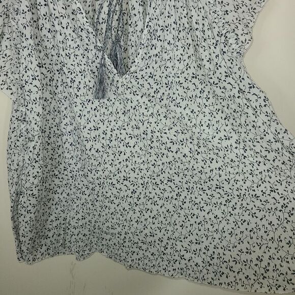 Sundays NYC Boho Tassle Tie Blouse - Picture 5 of 16